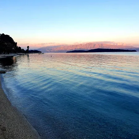 Сasa de vacaciones Daglas House *