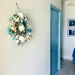 Daglas House Semesterbostad Nidhrion