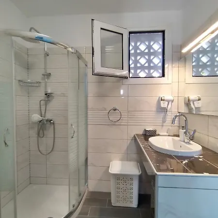 Daglas House Νυδρί